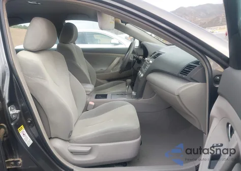 2009 Toyota Camry Le z USA, uszkodzony, nr VIN 4T4BE46K19R053632